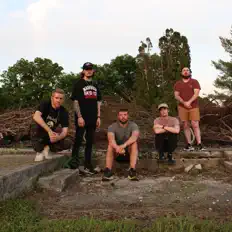 收听 idle threat、观看音乐视频、阅读小传、查看巡演日期等 ！