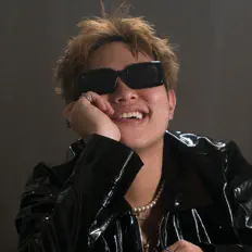 Ascolta TOSKA, guarda video musicali, leggi la biografia, vedi le date del tour & altro!