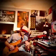 JWADI सुनें, म्यूज़िक वीडियो देखें, बायो पढ़ें, दौरे की तारीखें और बहुत कुछ देखें!