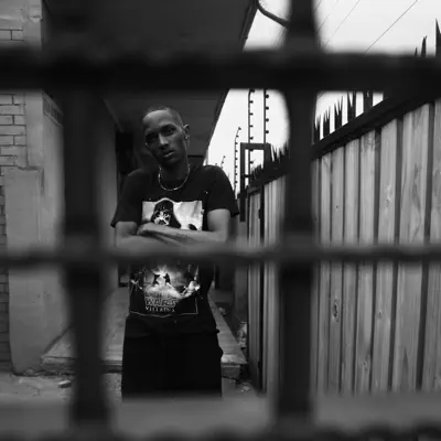 Listen to MXNDè, watch music videos, read bio, see tour dates & more!