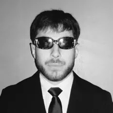 NAGAを聴いたり、ミュージックビデオを鑑賞したり、経歴やツアー日程などを確認したりしましょう！