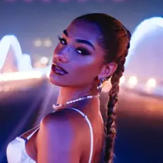 Ascolta Rechelle, guarda video musicali, leggi la biografia, vedi le date del tour & altro!