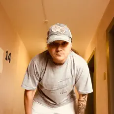 Ptitzyn सुनें, म्यूज़िक वीडियो देखें, बायो पढ़ें, दौरे की तारीखें और बहुत कुछ देखें!