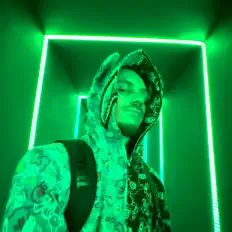 Ouve FrazyBaby, vê vídeos de música, lê a biografia, vê as datas da digressão e muito mais!