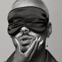 undefined सुनें, म्यूज़िक वीडियो देखें, बायो पढ़ें, दौरे की तारीखें और बहुत कुछ देखें!