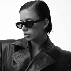 Ouve MIURA, vê vídeos de música, lê a biografia, vê as datas da digressão e muito mais!