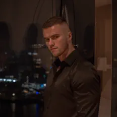 Vayne सुनें, म्यूज़िक वीडियो देखें, बायो पढ़ें, दौरे की तारीखें और बहुत कुछ देखें!