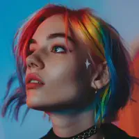 聆聽 undefined、觀看音樂影片、閱讀小傳、查看巡演日期等！