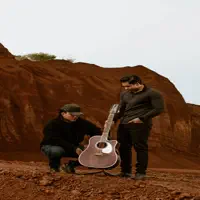 收听 undefined、观看音乐视频、阅读小传、查看巡演日期等 ！