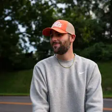 Nate Goodを聴いたり、ミュージックビデオを鑑賞したり、経歴やツアー日程などを確認したりしましょう！