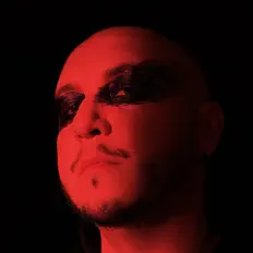 Ouve Jude Aston, vê vídeos de música, lê a biografia, vê as datas da digressão e muito mais!