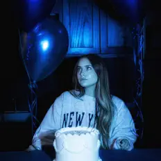 Hör dir Kelsey Olivia an, schau dir Musikvideos an, lies die Biografie, finde Tourdaten und mehr!