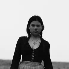 Dengarkan JUL'IA, tonton video musik, baca bio, lihat tanggal tur & lainnya!