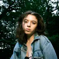 Escucha a undefined, mira videos musicales, lee su biografía, consulta las fechas de las gira y más.