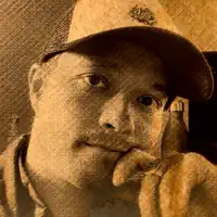 Poslechněte si interpreta undefined, sledujte hudební videa, přečtěte si životopis, podívejte se na data turné a další informace.