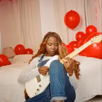 undefined dinle, müzik videolarını izle, biyografisini oku, tur tarihlerini ve daha fazlasını gör!