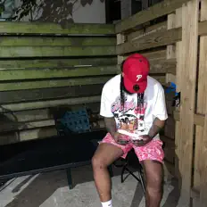 Dengarkan Savage Landorr, tonton video musik, baca bio, lihat tanggal tur & lainnya!