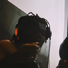 Dengarkan Okwi, tonton video musik, baca bio, lihat tanggal tur & lainnya!