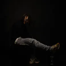 收听 Cee Punch、观看音乐视频、阅读小传、查看巡演日期等 ！