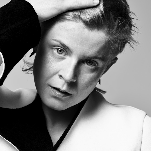 Robyn's avatar