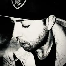 Escucha a DZirix, mira videos musicales, lee su biografía, consulta las fechas de las gira y más.