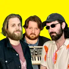 Écoutez Stereo Friend, regardez des vidéoclips, lisez la biographie, consultez les dates de tournée et plus encore !