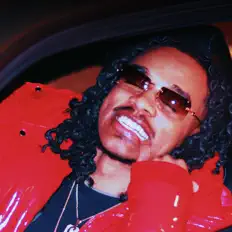 收听 Cinquay、观看音乐视频、阅读小传、查看巡演日期等 ！