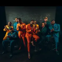 聆聽 undefined、觀看音樂影片、閱讀小傳、查看巡演日期等！