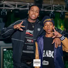 Poslechněte si interpreta Dollxr, sledujte hudební videa, přečtěte si životopis, podívejte se na data turné a další informace.