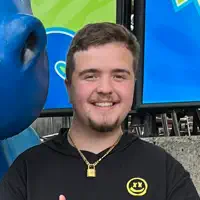 Poslechněte si interpreta undefined, sledujte hudební videa, přečtěte si životopis, podívejte se na data turné a další informace.