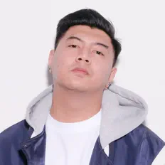 Posłuchaj wykonawcy RIS, obejrzyj teledyski, przeczytaj biografię, zobacz daty tras koncertowych i nie tylko!