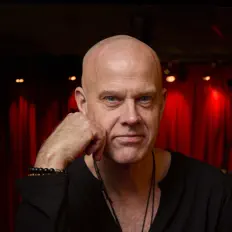 Ascolta Jacob Karlzon, guarda video musicali, leggi la biografia, vedi le date del tour & altro!