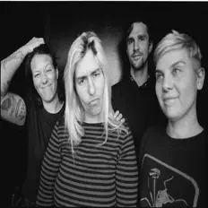 Ouça A Deer A Horse, assista a videoclipes, leia a biografia, veja as datas das turnês e mais!