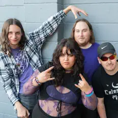 Hör dir Celestial MooN an, schau dir Musikvideos an, lies die Biografie, finde Tourdaten und mehr!