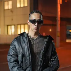 Dengarkan EDWRLD, tonton video musik, baca bio, lihat tanggal tur & lainnya!