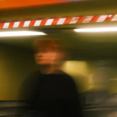 Escucha a MAKS, mira videos musicales, lee su biografía, consulta las fechas de las gira y más.