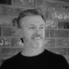 收听 August Tide、观看音乐视频、阅读小传、查看巡演日期等 ！