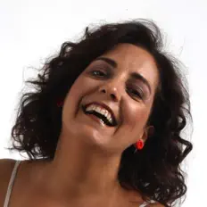 Escucha a Cacala Carvalho, mira videos musicales, lee su biografía, consulta las fechas de las gira y más.