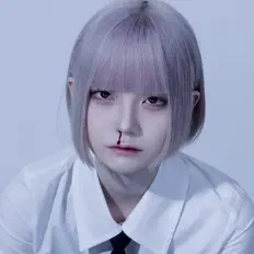聆聽 Haku、觀看音樂影片、閱讀小傳、查看巡演日期等！