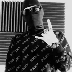 Icy White dinle, müzik videolarını izle, biyografisini oku, tur tarihlerini ve daha fazlasını gör!