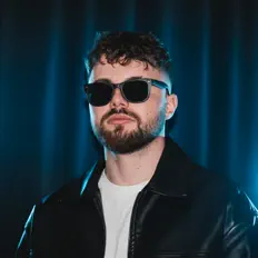 Listen to MIRAC SARI, watch music videos, read bio, see tour dates & more!