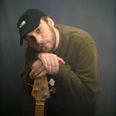 Dengarkan Monsieur Teddy, tonton video musik, baca bio, lihat tanggal tur & lainnya!