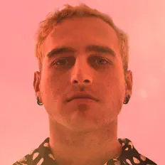 聆聽 Cole Steef、觀看音樂影片、閱讀小傳、查看巡演日期等！