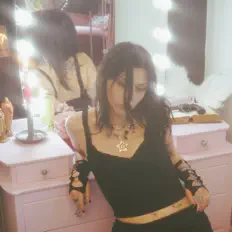 Lonnie Gunnを聴いたり、ミュージックビデオを鑑賞したり、経歴やツアー日程などを確認したりしましょう！