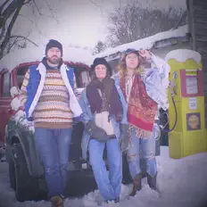 Posłuchaj wykonawcy Après l'Asphalte, obejrzyj teledyski, przeczytaj biografię, zobacz daty tras koncertowych i nie tylko!