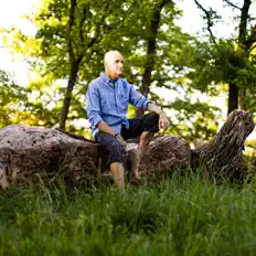 Dengarkan Frank Momberg, tonton video musik, baca bio, lihat tanggal tur & lainnya!