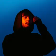 Escucha a KIRS, mira videos musicales, lee su biografía, consulta las fechas de las gira y más.