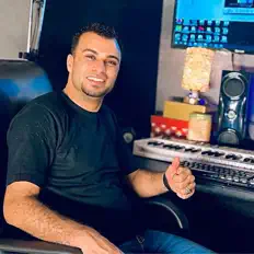 Poslechněte si interpreta احمد عادل كروان الصعيد, sledujte hudební videa, přečtěte si životopis, podívejte se na data turné a další informace.