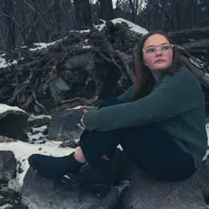 Abby Hubbard dinle, müzik videolarını izle, biyografisini oku, tur tarihlerini ve daha fazlasını gör!