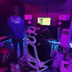 Escucha a loafboymego, mira videos musicales, lee su biografía, consulta las fechas de las gira y más.